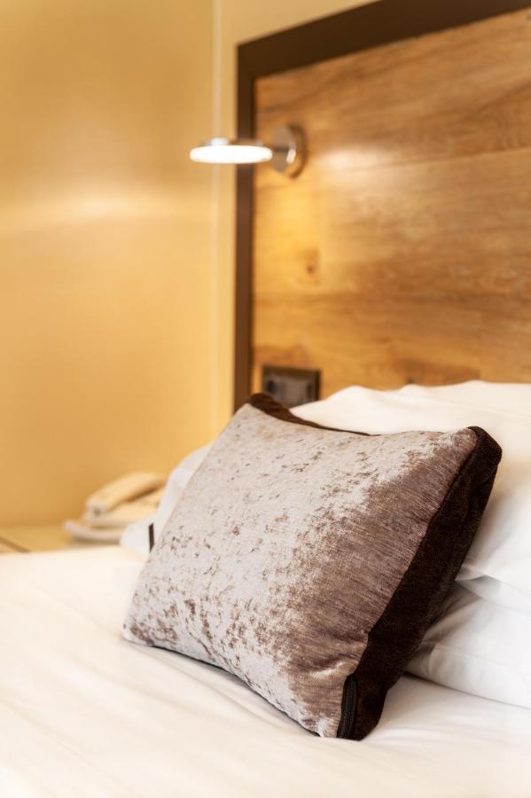 Augustus Hotel Biella Eksteriør billede