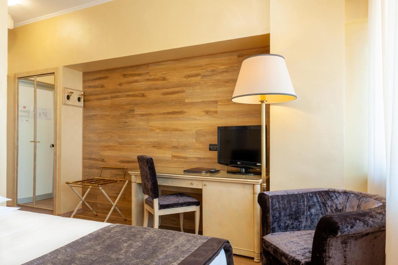 Augustus Hotel Biella Eksteriør billede